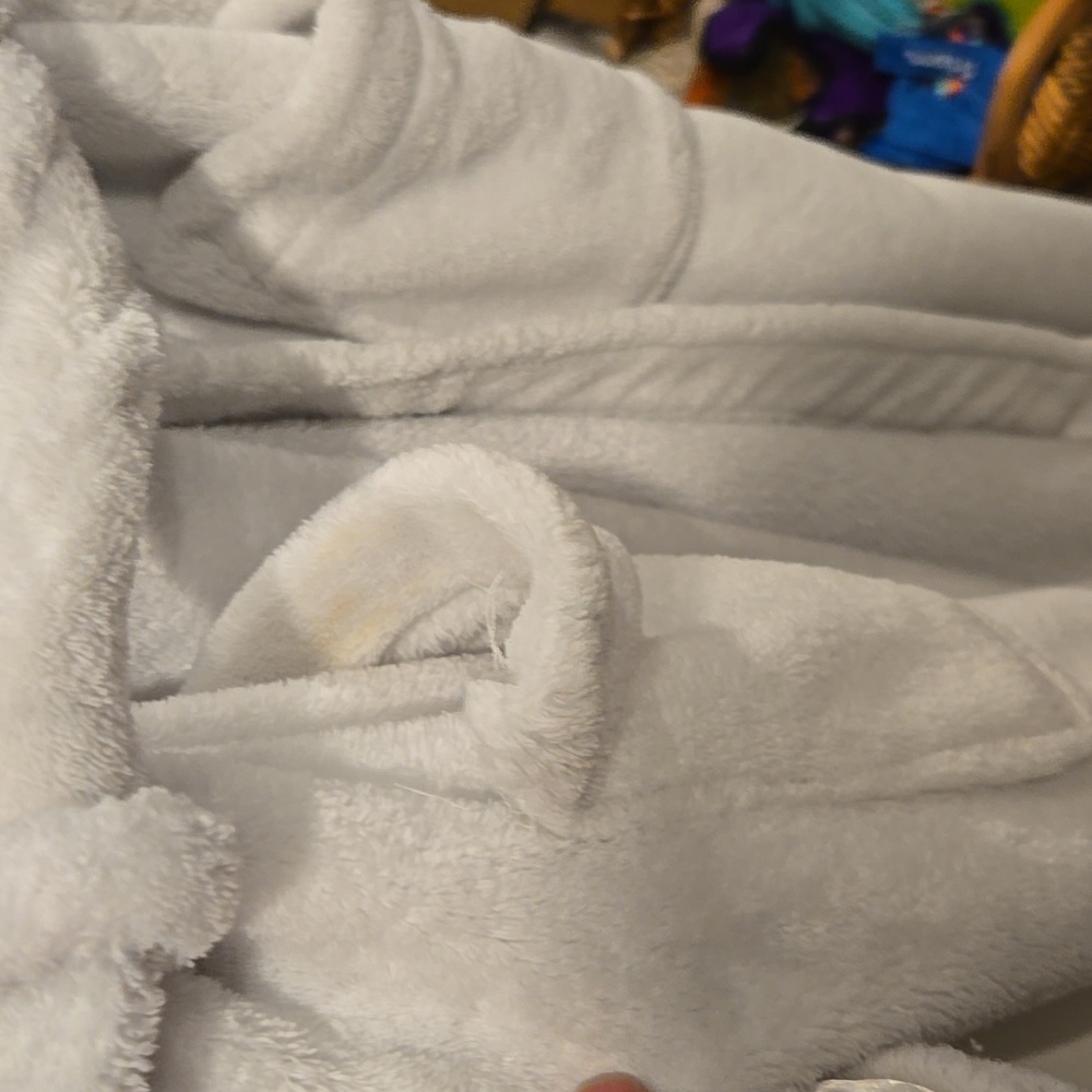 Croft And Barrow Fleece White Robe - Picture 3 of 3
